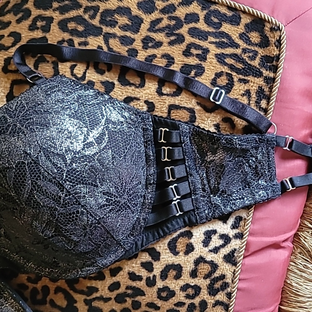 Bra - Picture 2 of 8